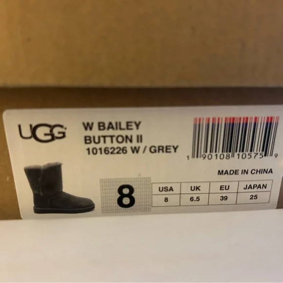 Ugg Bailey Button II, Gray size 8